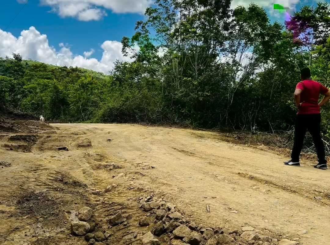 Camacã: Prefeitura recupera estradas das regiões Sempre Viva e Arara
